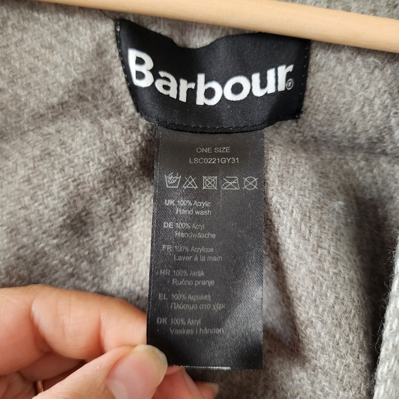 Barbour Tartan Open Front Poncho Cape Knit Woven Gray Winter Warm Minimalist OS - Picture 11 of 12
